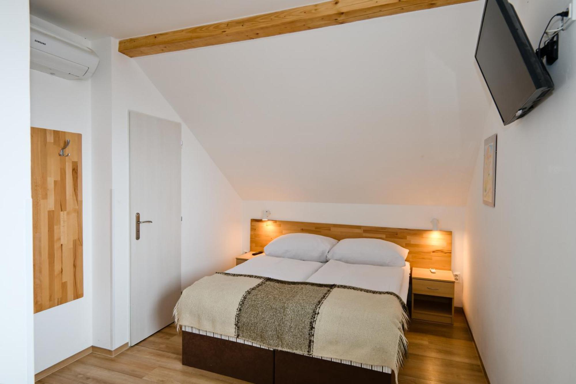 Wellness Vila Bohemia Прага Экстерьер фото