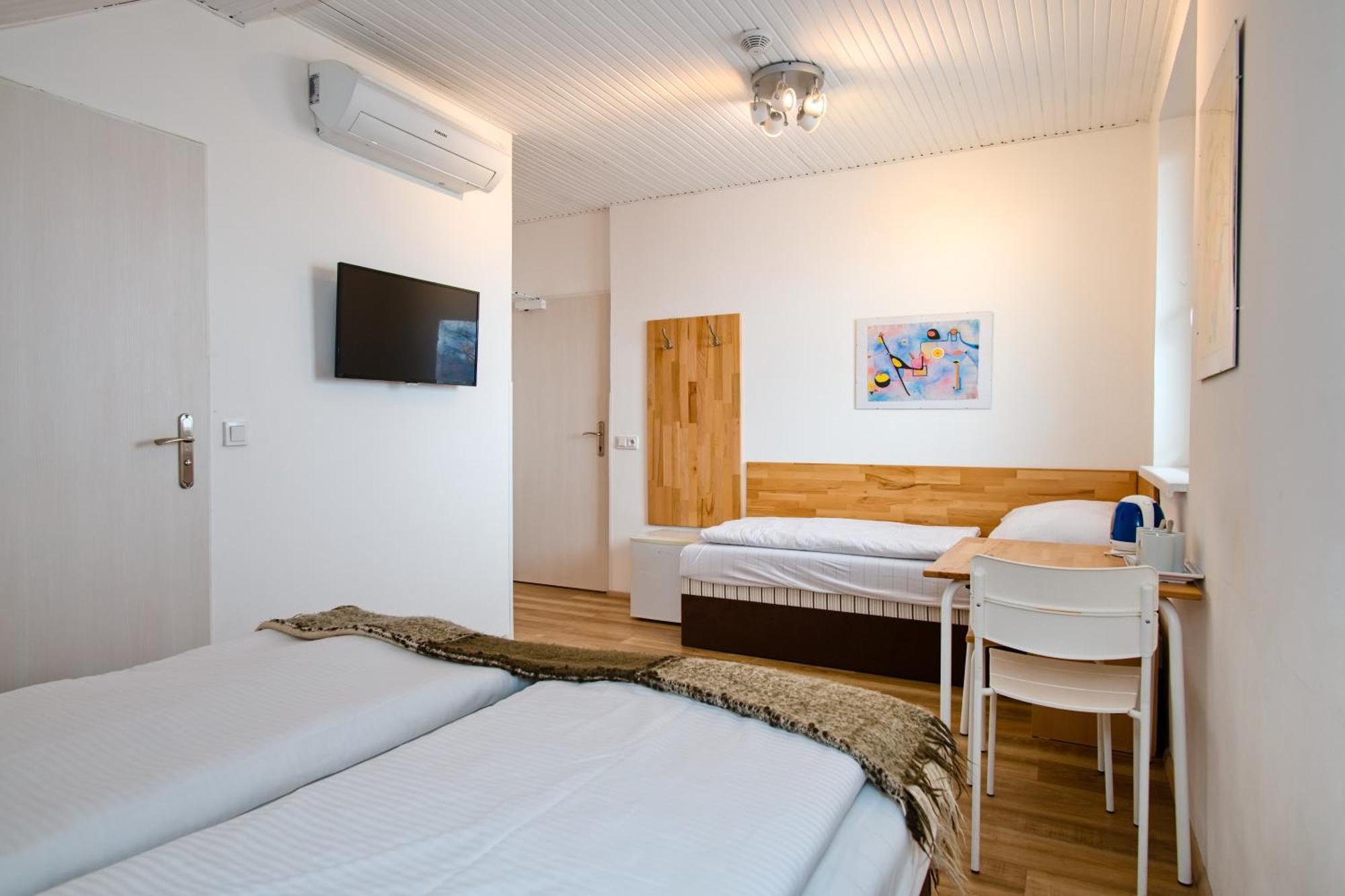 Wellness Vila Bohemia Прага Экстерьер фото